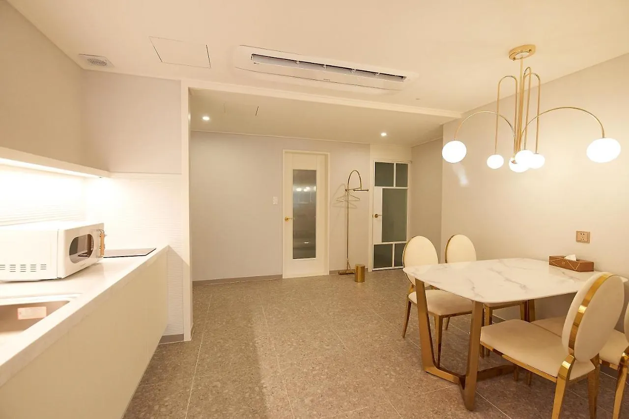 *** 汽车旅馆 Denbasta Hotel 釜山 韩国